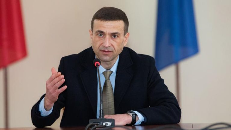 Igor Talmazan, fostul șef al Serviciului Vamal, propus la funcția de secretar general al Parlamentului