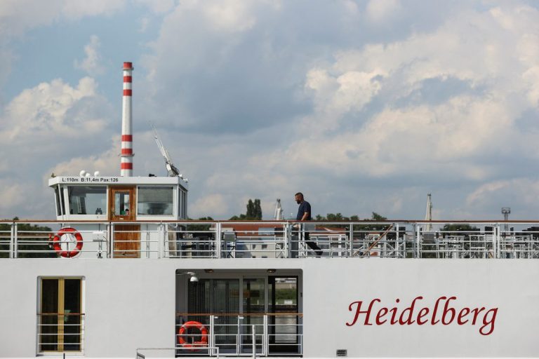 Accident mortal pe Dunăre! Toţi pasagerii vasului de croazieră vor fi audiaţi