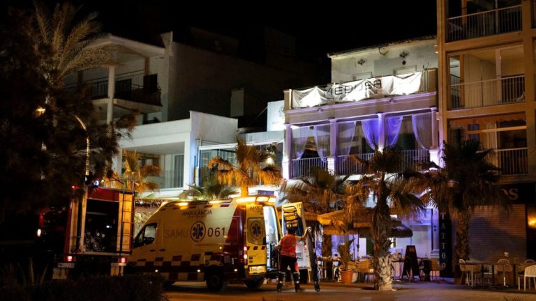 VIDEO – Un restaurant s-a prăbuşit în Mallorca: Sunt mulţi morţi şi răniţi!