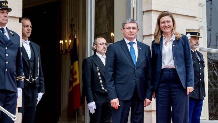 Igor Grosu a fost primit la Paris de președinta Adunării Naționale Franceze