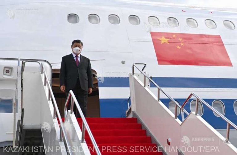 Preşedintele chinez Xi Jinping a sosit în Uzbekistan, unde urmează să se întâlnească cu Vladimir Putin