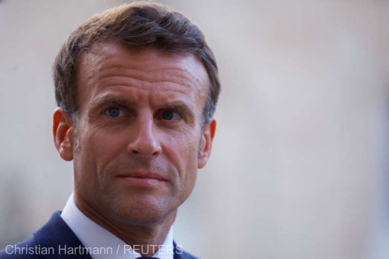 Macron condamnă ‘în cei mai fermi termeni atrocităţile’ comise la Izium