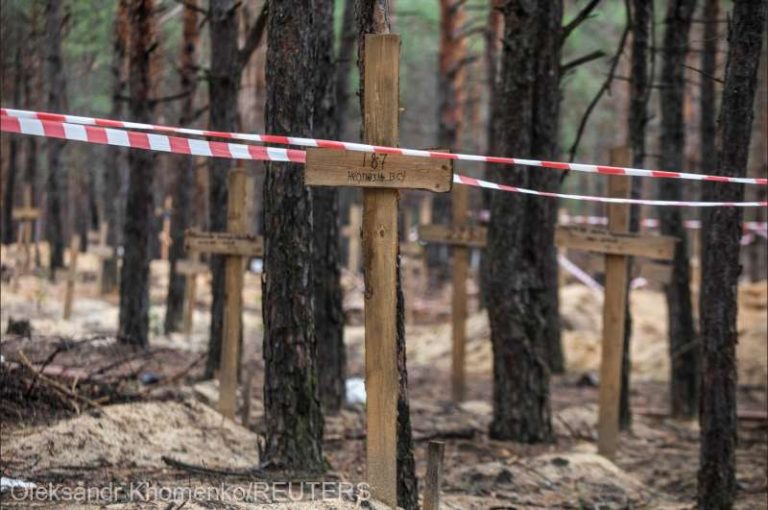 ‘450 de morminte’ au fost descoperite lângă Izium, oraş recucerit de armata ucraineană de la ruşi