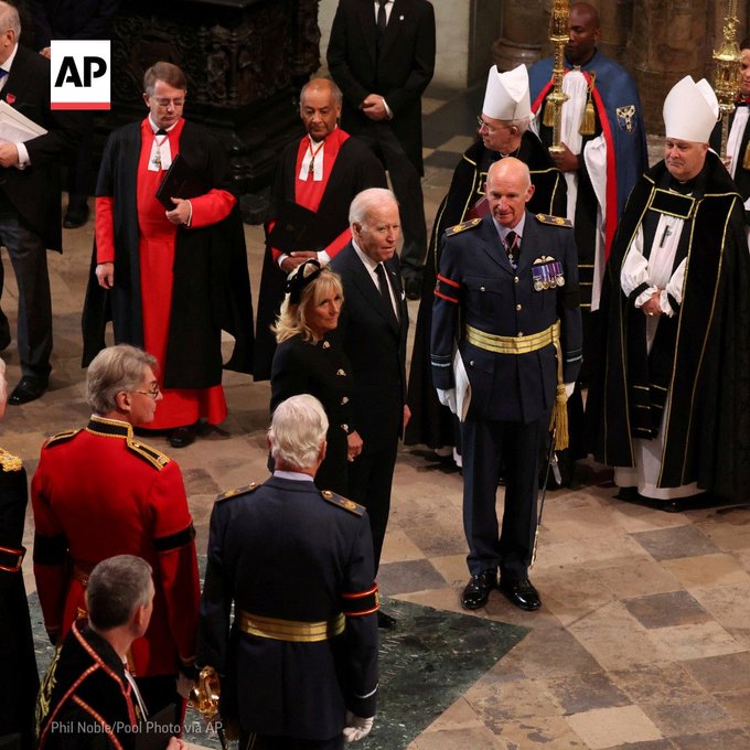 Joe Biden şi prima doamnă a SUA au sosit la Westminster Abbey – VIDEO