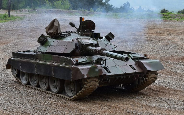 Slovenia trimite 28 de tancuri în Ucraina şi aşteaptă la schimb vehicule germane