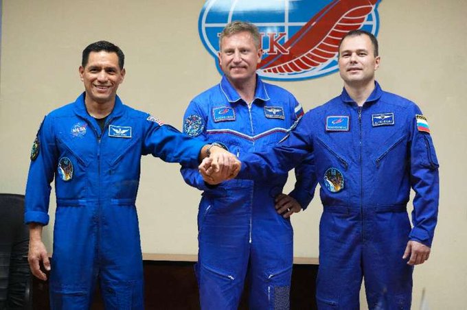 Doi ruşi şi un american au ajuns la bordul Staţiei Spaţiale Internaţionale