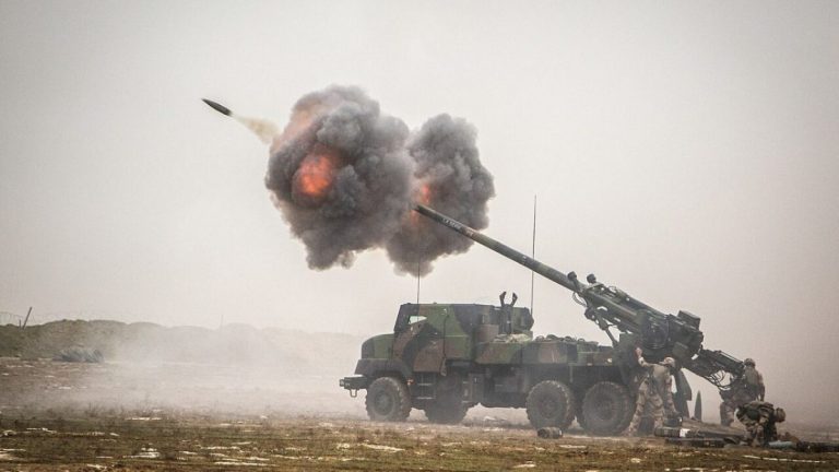 Franţa va furniza Ucrainei 12 tunuri Caesar suplimentare