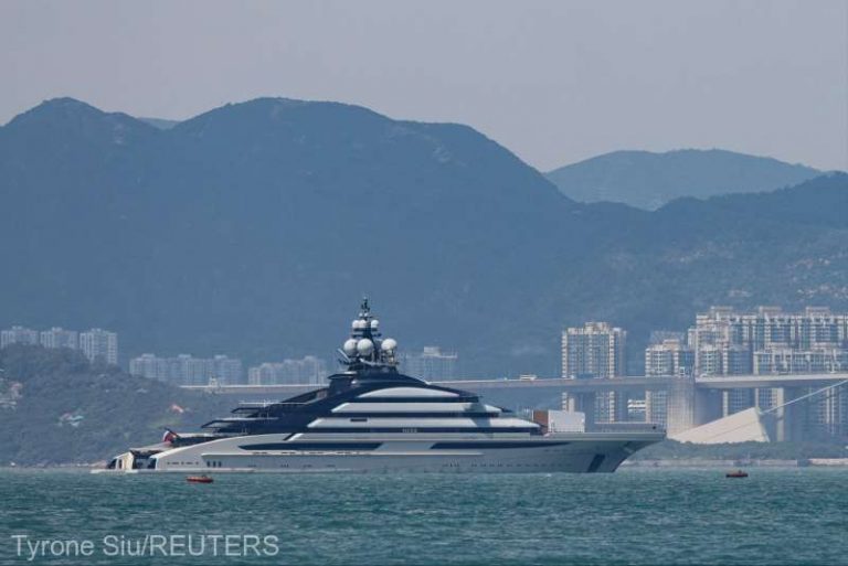 Un iaht luxos deţinut de un oligarh rus sancţionat a acostat în Hong Kong