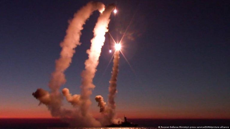 Rusia are în prezent capacitatea să producă 100 de rachete pe lună
