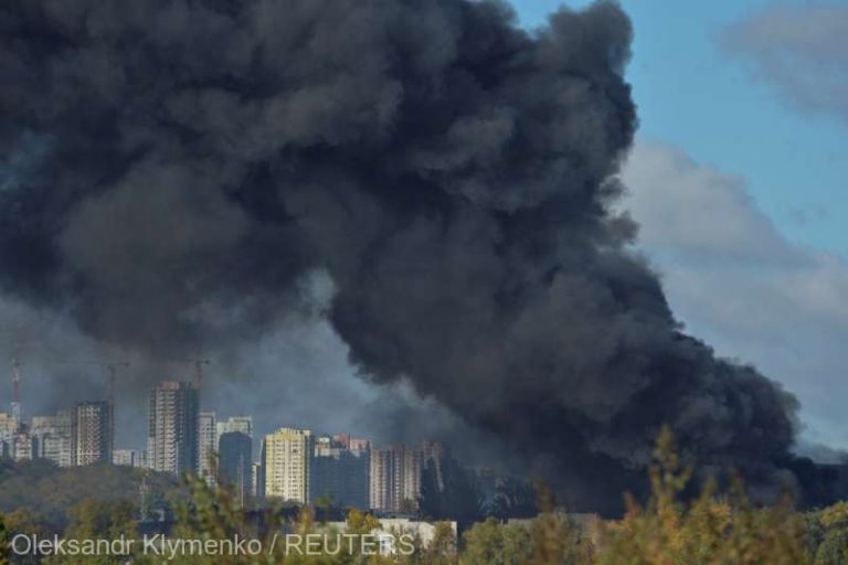 Moscova acuză Kievul de uciderea a doi jurnalişti, între cele patru victime ale bombardării Podului Antonovski