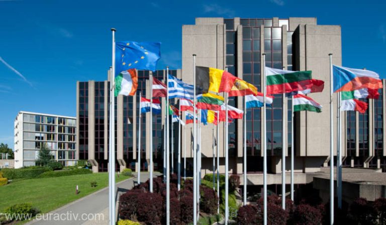 Curtea de Conturi Europeană a comparat instrumentul de redresare în urma pandemiei de COVID-19 cu fondurile politicii de coeziune