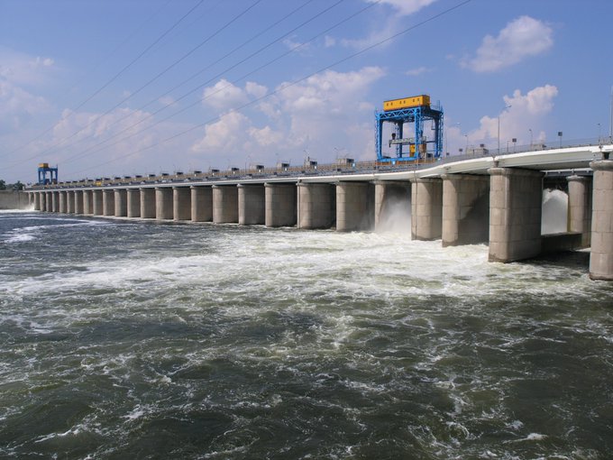 Prăbuşirea barajului Kahovka va afecta aprovizionarea cu apă proaspătă pentru peninsula Crimeea