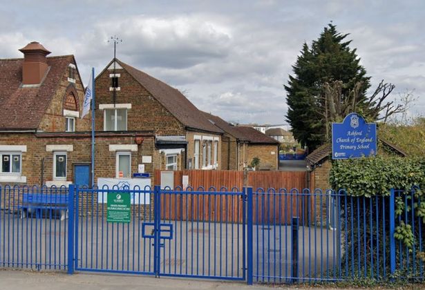Un elev de şase ani a murit după izbucnirea unui focar de infecţie bacteriană la o şcoală din Anglia