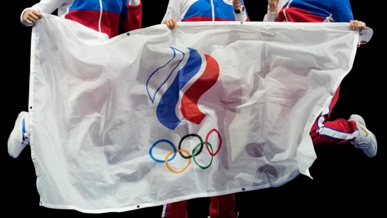 Kremlinul vrea ‘să apere interesele’ sportivilor ruşi ‘în toate manierele posibile’