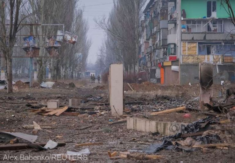 Ucraina recunoaşte înaintări ruseşti în oraşul Bahmut, dar le atribuie ‘tacticilor siriene’