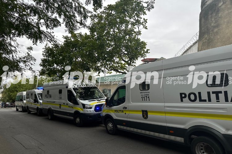 Foto/Video Plahotniuc a ajuns la Chișinău. A fost escortat la Penitenciar 4 penitenciar