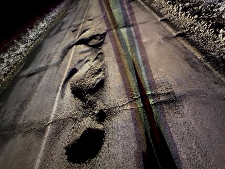 Drumarii au început plombarea gropilor apărute în carosabil din cauza vremii 1 gropi drum