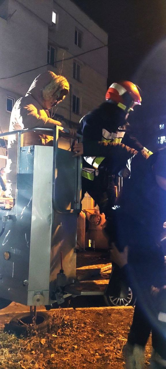 Incendiu în sectorul Botanica: Un bărbat decedat, 27 de persoane salvate, inclusiv 6 minori 1 photo 2026 03 04 10.57.07