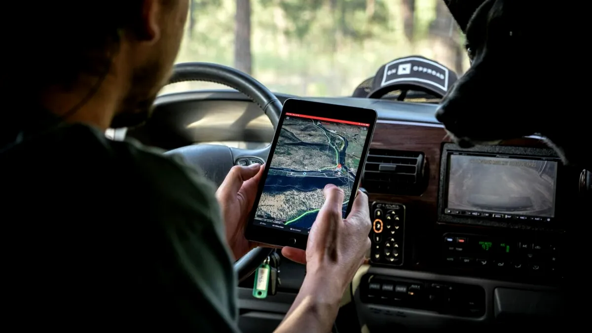 dispozitiv de urmarire