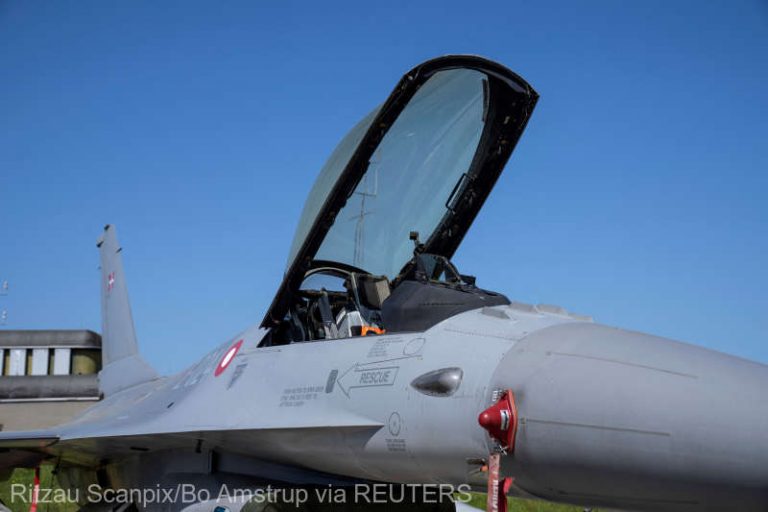 Danemarca îşi retrage mai devreme din flotă avioanele F-16