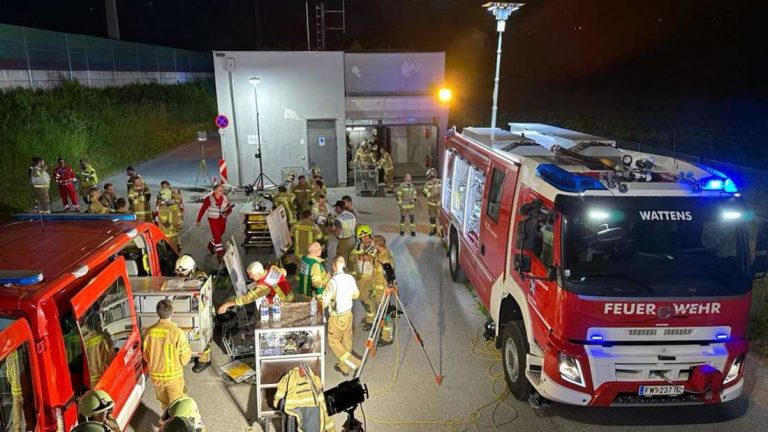 Călătorie de COŞMAR! Un tren a luat foc într-un tunel din Austria