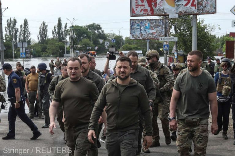 Zelenski a vizitat trupele ucrainene de pe frontul din sud-estul țării
