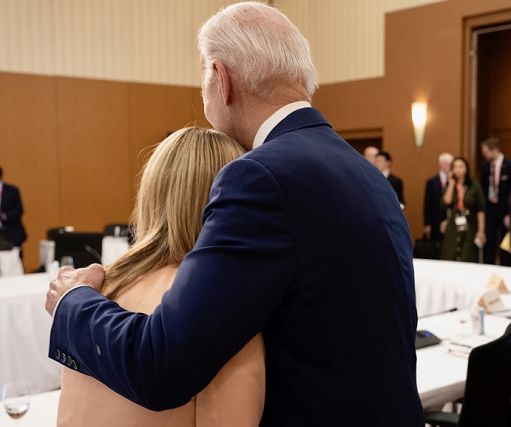 Biden a invitat-o pe Giorgia Meloni la Washington