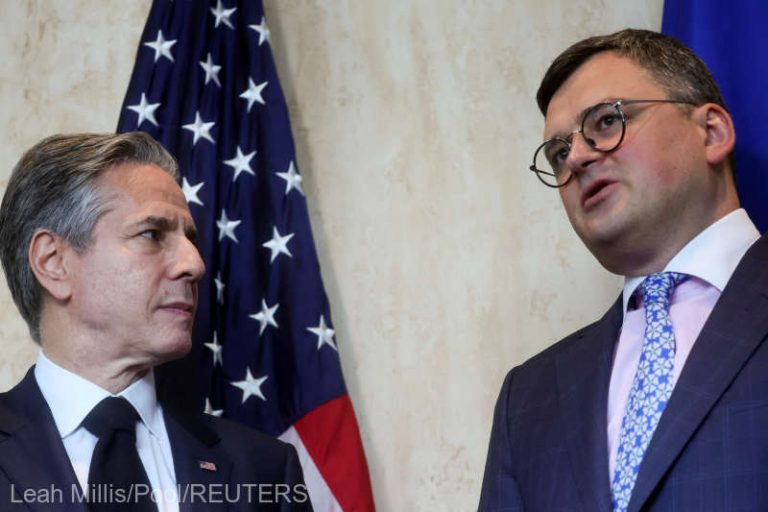 Miniştrii de externe american şi ucrainean discută înaintea summitului NATO
