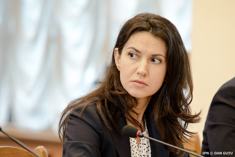 Olesea Stamate: Juridic, Maia Sandu ar trebui să o numească pe Evghenia Guțul membră a Guvernului