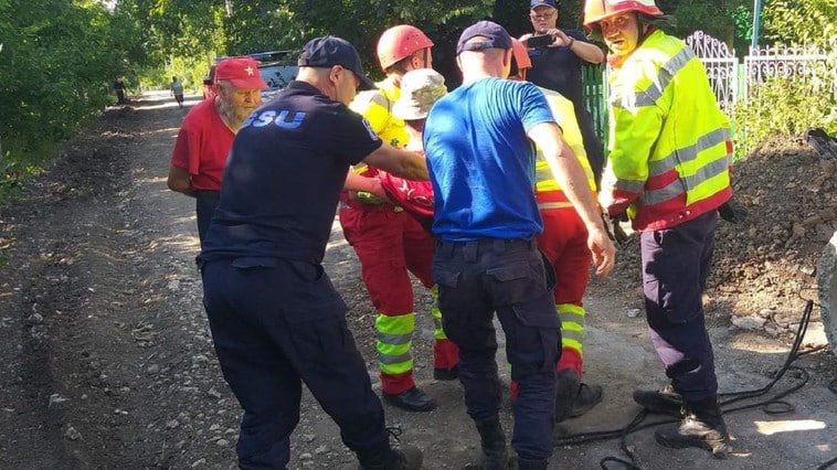 Incendiu puternic la Nisporeni! Un om a fost internat cu răni grave la spital