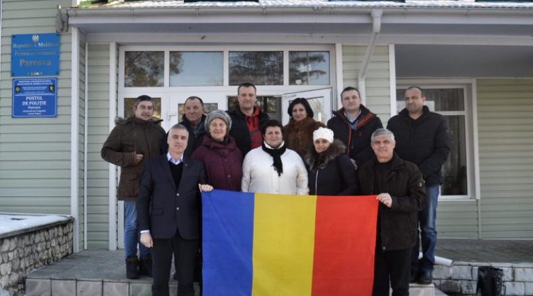 O comună din R.Moldova a semnat o ‘declaraţie de UNIRE’ cu România