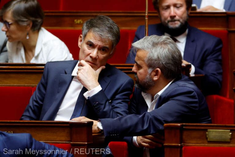 Guvernul francez suferă prima înfrângere în noua legislatură; opoziţia elimină posibilitatea reintroducerii paşaportului sanitar