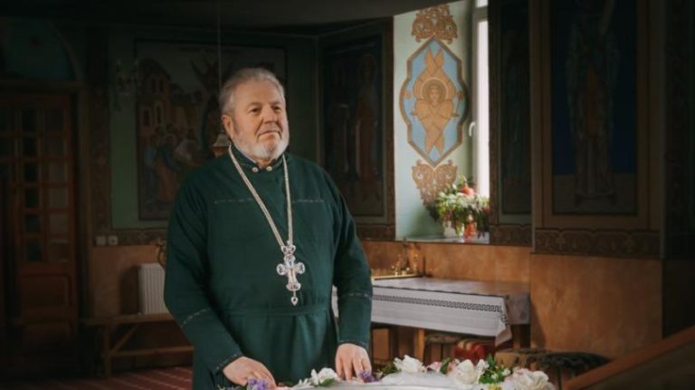 Mitropolia Moldovei l-a demis pe preotul din Ciorescu