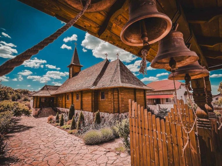Biserica de lemn din Cricova a aderat la Mitropolia Basarabiei
