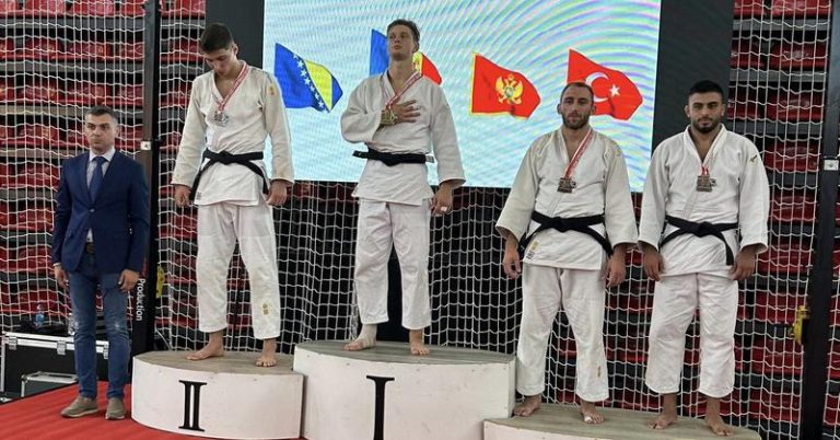 Mihail Latîșev a luat medalia de aur la Campionatul Balcanic de Judo