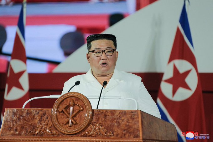 Kim Jong Un spune că va răspunde cu arme nucleare la noi ameninţări din partea SUA şi a altor ‘forţe ostile’