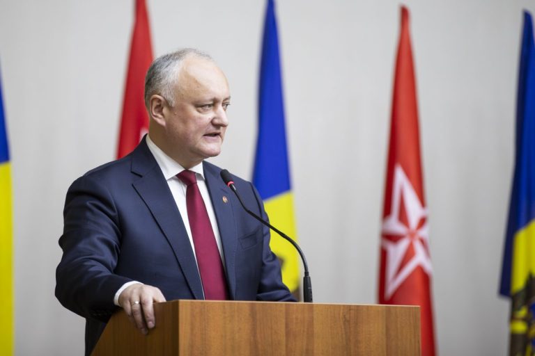 Igor Dodon a fost chemat la poliție