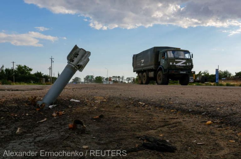 Armata ucraineană: Aproximativ 60 de soldaţi ruşi au fost ucişi într-un atac de artilerie