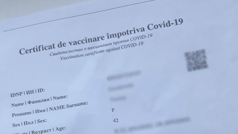 Vindea certificate false de vaccinare în timpul pandemiei şi scapă cu o pedeapsă blândă