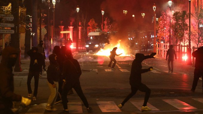 Macron vorbeşte despre violenţele din Corsica: ‘Sunt INACCEPTABILE!’