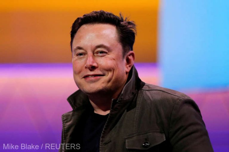 Elon Musk va vizita fabrica Tesla din Shanghai