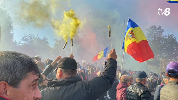 Opoziţia prorusă din R.Moldova a creat un Comitet al Salvării Naţionale, catalogat drept o ‘frăţie a penalilor’