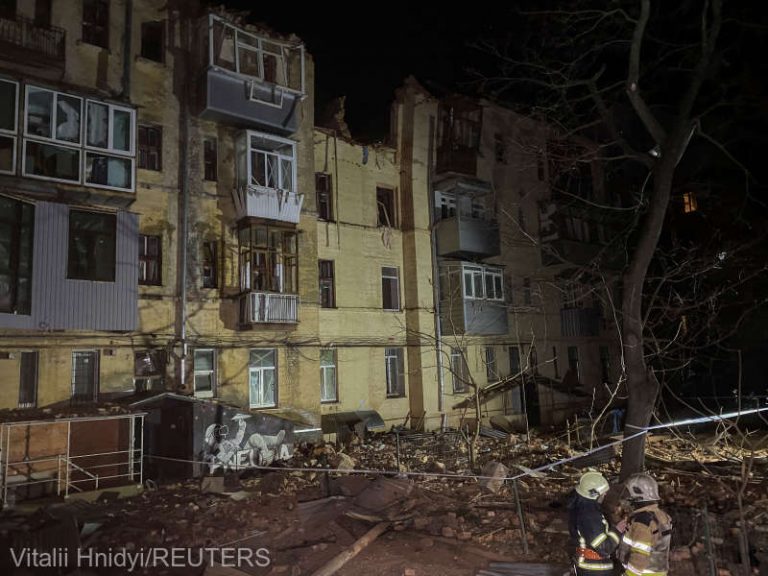 O rachetă rusească a lovit o clădire de locuinţe din Harkov