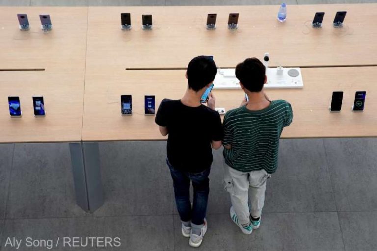 Vânzările de smartphone-uri în China ‘se duc în cap’