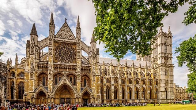 Încoronarea regelui Charles al III-lea: Westminster Abbey: Un mileniu de istorie strâns legată de regalitate