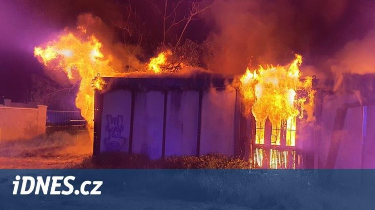 Opt oameni au murit arşi de vii în dormitoarele-container ale unui şantier din Cehia