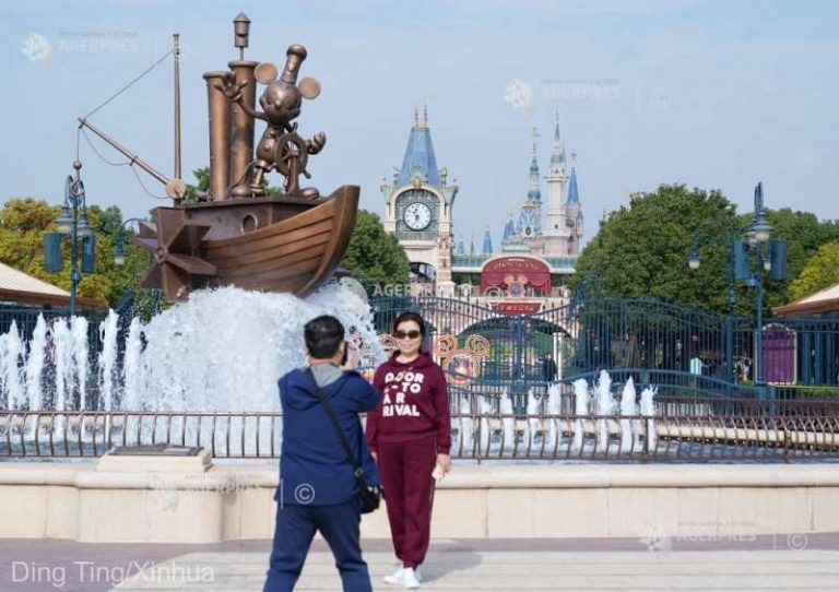 Disneyland Shanghai se ÎNCHIDE din cauza unui nou val de infectări cu Covid