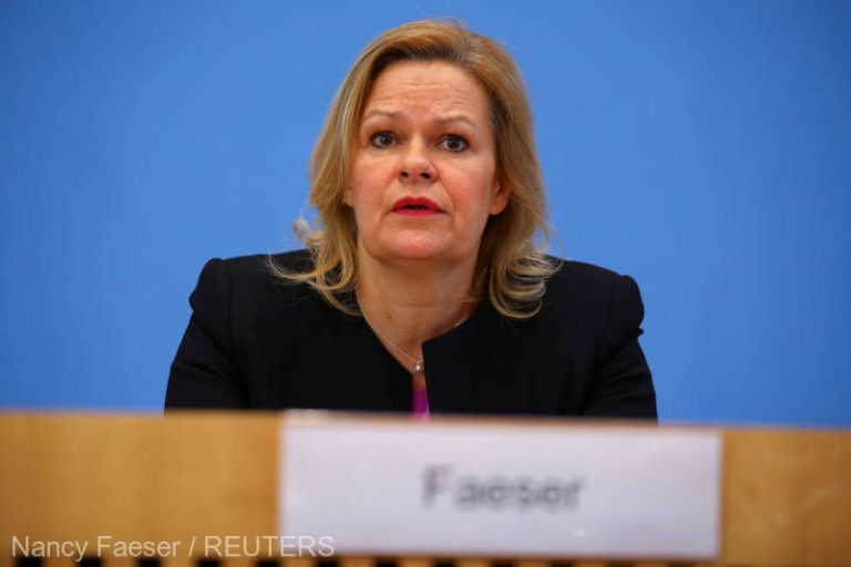 Ministrul de interne german face apel la blocarea surselor de finanţare a terorismului