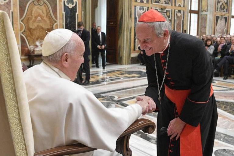 Trimisul Papei Francisc pentru o mediere în războiul din Ucraina va fi interlocutor unic al preşedinţilor Putin şi Zelenski