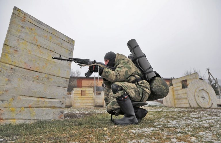 Armata rusă anunţă că a respins mai multe asalturi ucrainene în sudul şi estul Ucrainei